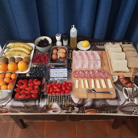 Al Laghetto La Morra Panzió Kültér fotó