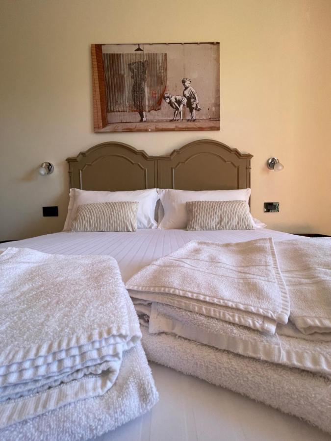 Al Laghetto La Morra Panzió Kültér fotó